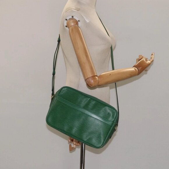 LOUIS VUITTON Epi Trocadero 27 Shoulder Bag Green - Picture 1 of 16